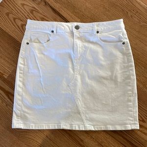 Loft - sz 12 white denim skirt